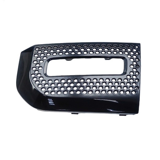 FLT LR129431 | Grill, Fog Light